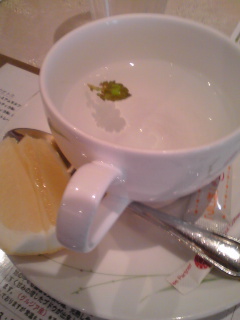 �����l�[�h�H